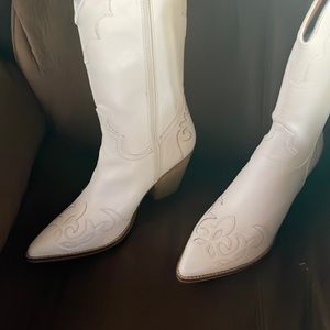 NEW White Western Cowgirl Cutout Applique Pointy Toe Block Heel Mid Calf Boots